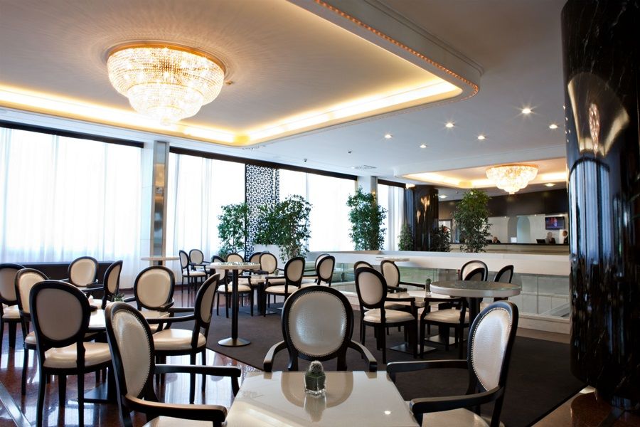 Atahotel Executive Milano Restaurant bilde